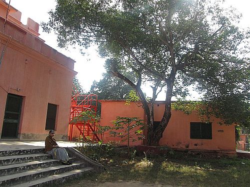 Santosh Ashram, Deoghar