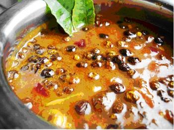 Vathal Kulambu © Sharmila Venkat 2009 Vathal cooked